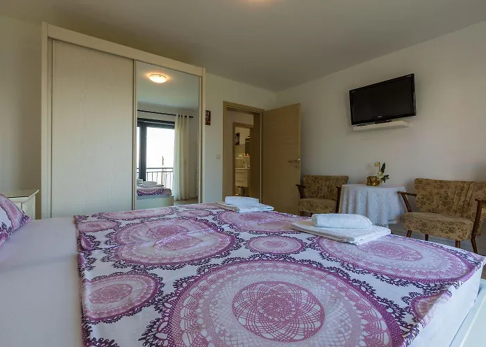 Apartment Grosses Nur 500 Meter Zum Mit Meerblick, Parkplatz, Waschmaschine Crikvenica