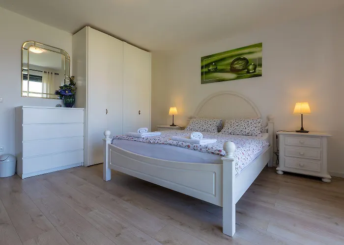 Grosses Nur 500 Meter Zum Mit Meerblick, Parkplatz, Waschmaschine Apartment